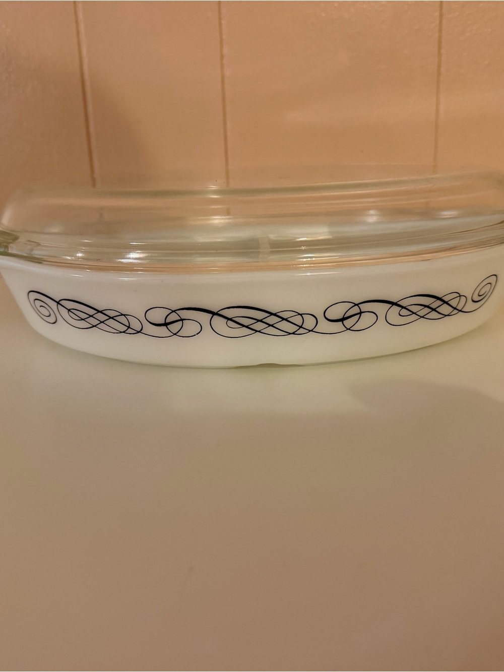PYREX vintage Black Scroll 1.5 Qt. Divided Serving Dish With Glass Lid